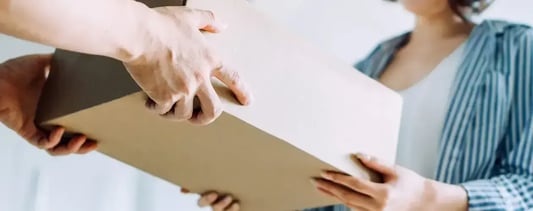 6 Ways the Right 3PL Enhances Consumer Experience | QuickBox